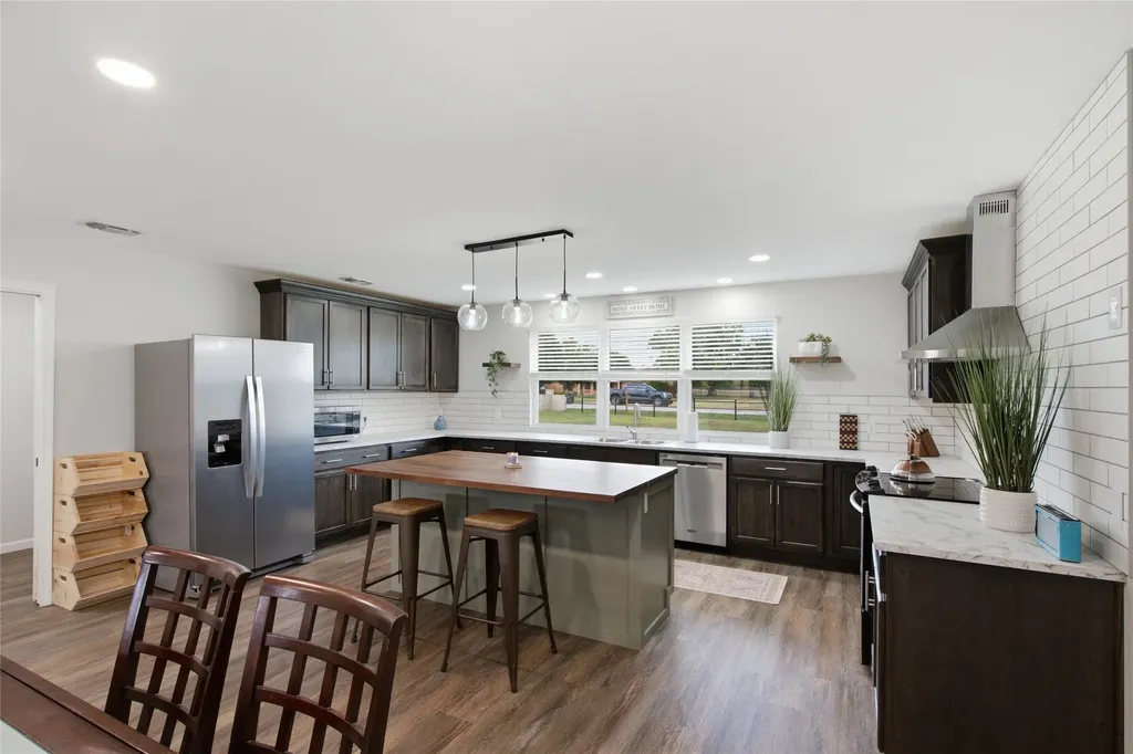 11477 Ridgeview Circle Fort Worth TX 76244