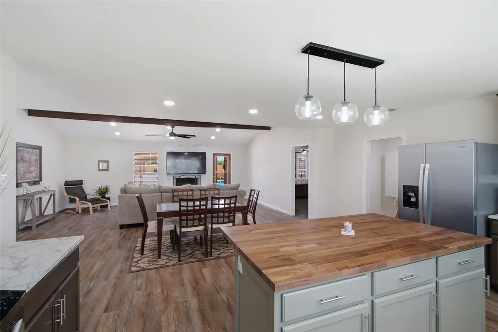 11477 Ridgeview Circle Fort Worth TX 76244