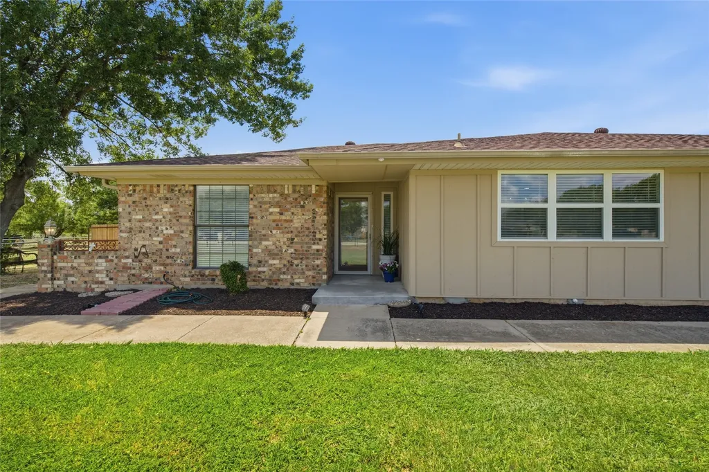 11477 Ridgeview Circle Fort Worth TX 76244