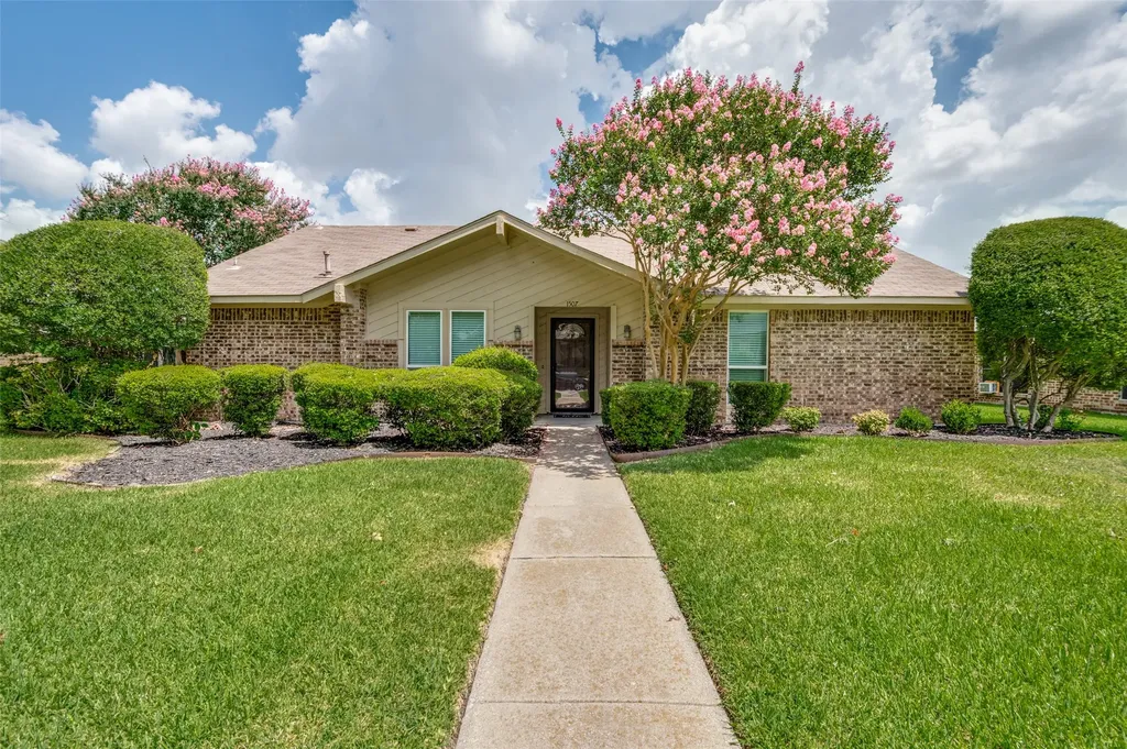 1507 Barclay Drive Richardson TX 75081
