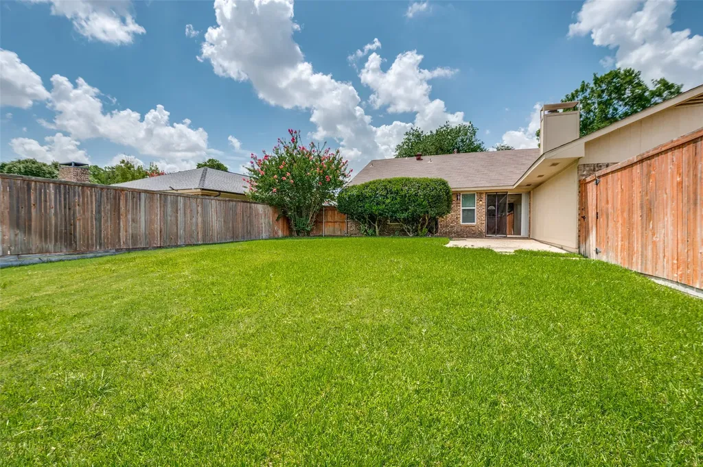 1507 Barclay Drive Richardson TX 75081