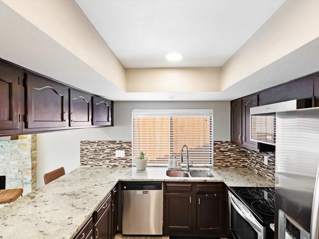 2922 Spring Brook Drive Garland TX 75044