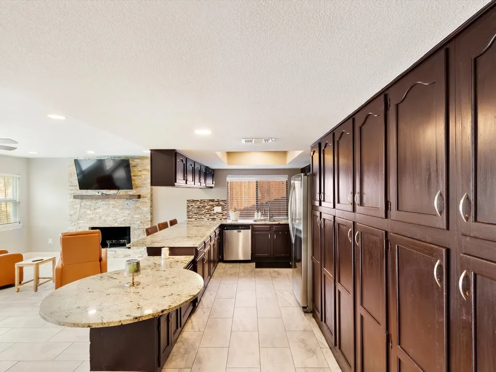2922 Spring Brook Drive Garland TX 75044
