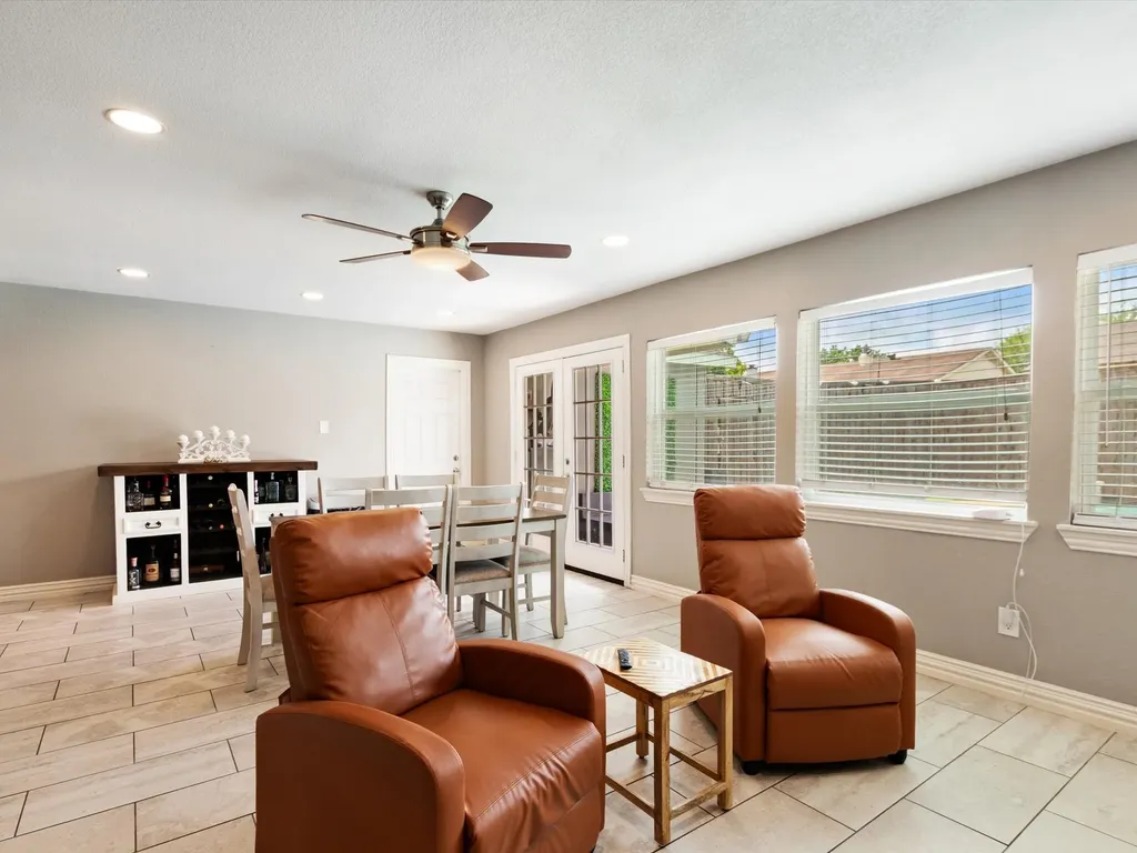 2922 Spring Brook Drive Garland TX 75044