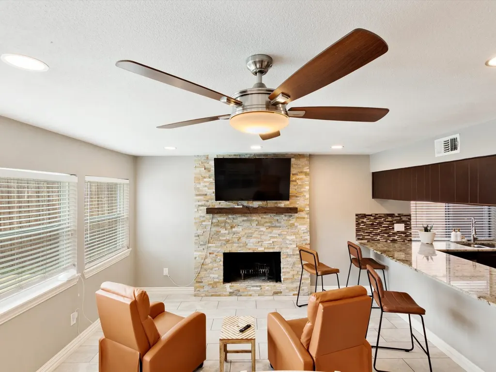 2922 Spring Brook Drive Garland TX 75044