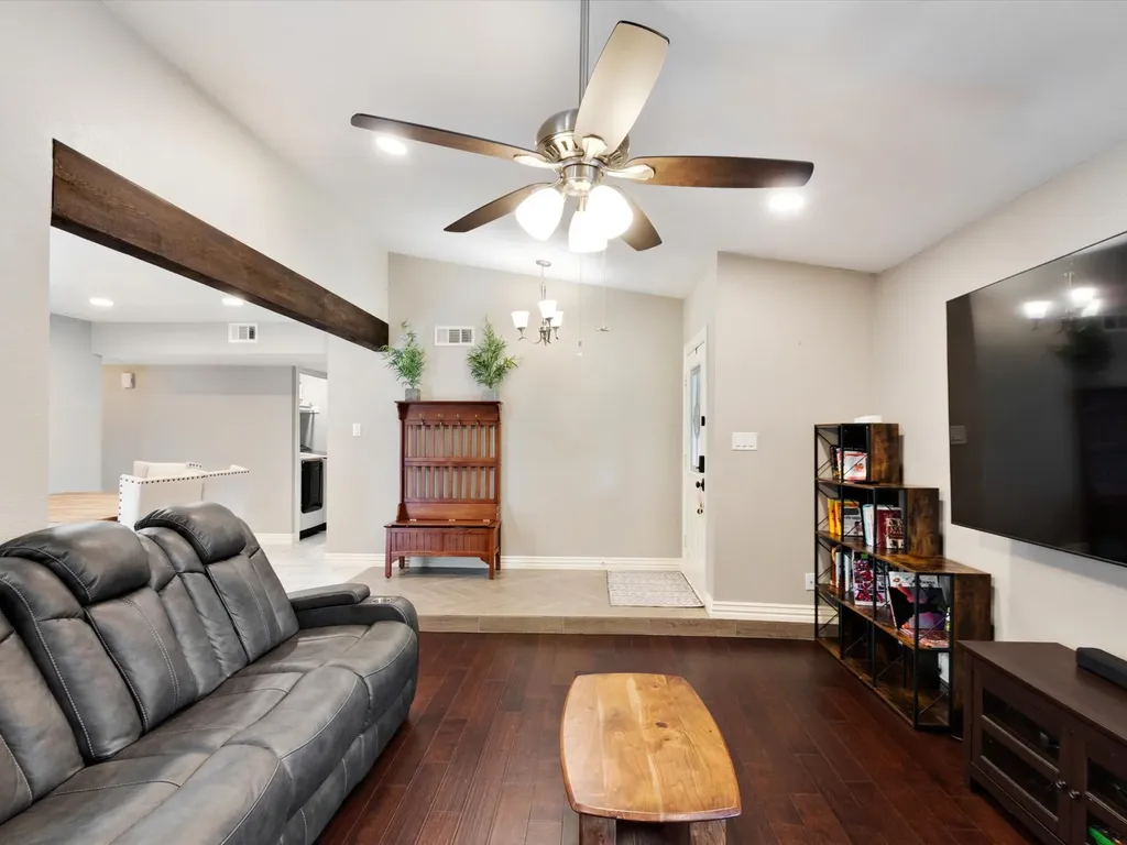 2922 Spring Brook Drive Garland TX 75044