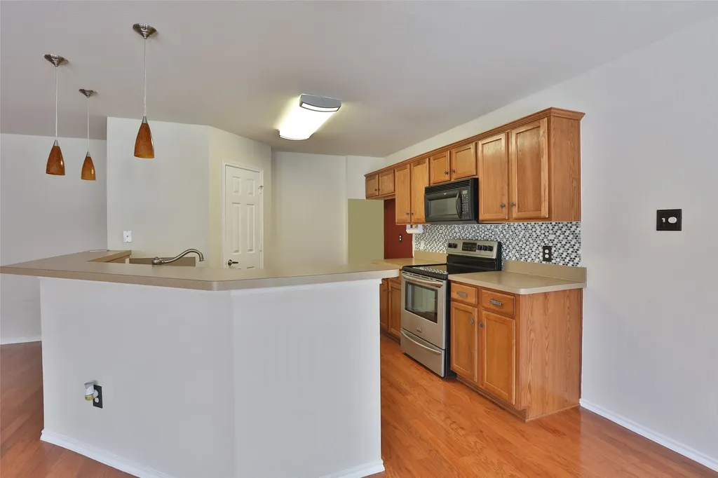 809 Robbin Circle Mckinney TX 75072