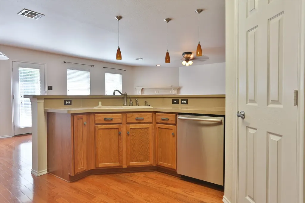 809 Robbin Circle Mckinney TX 75072