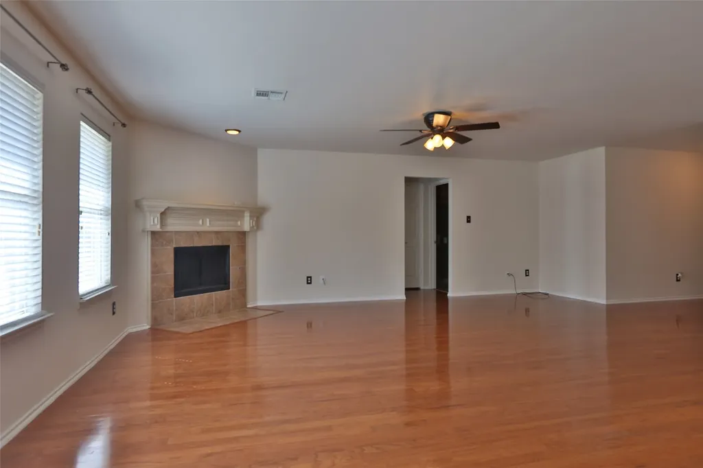 809 Robbin Circle Mckinney TX 75072