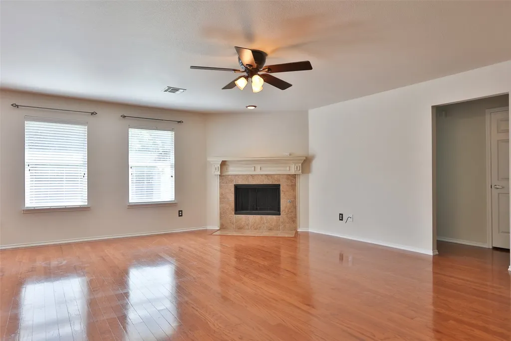 809 Robbin Circle Mckinney TX 75072