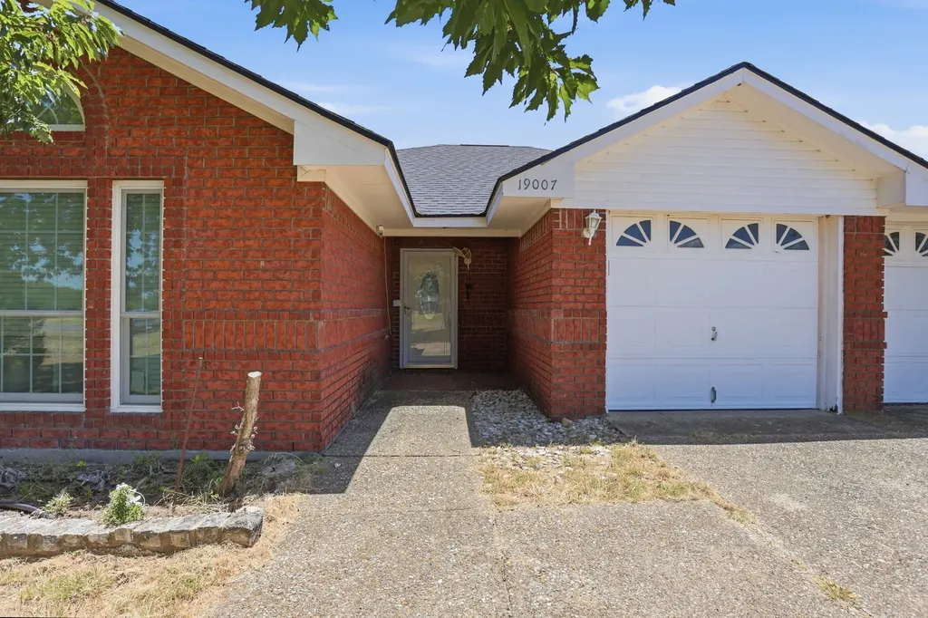 19007 White Bluff Drive Whitney TX 76692