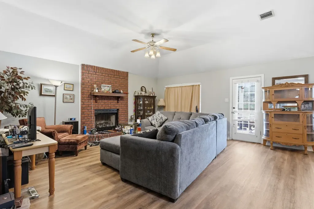 19007 White Bluff Drive Whitney TX 76692