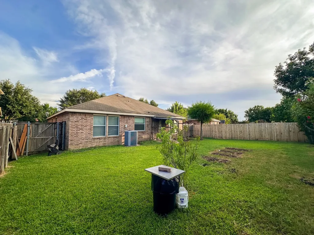 3252 Torio Grand Prairie TX 75054