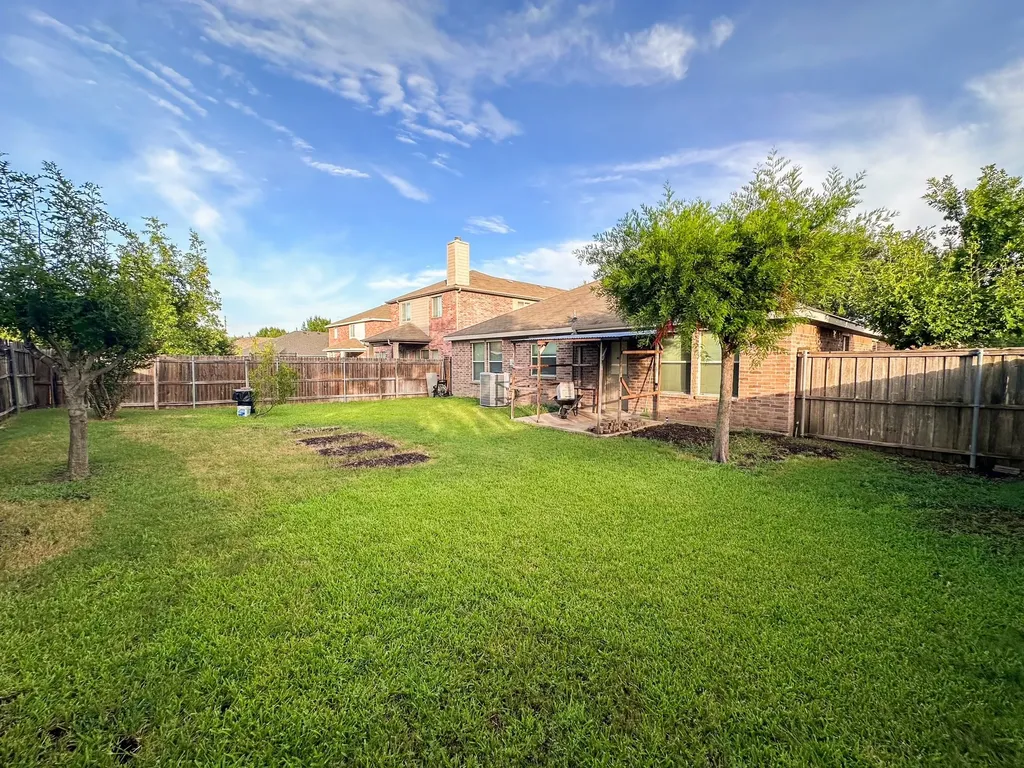 3252 Torio Grand Prairie TX 75054