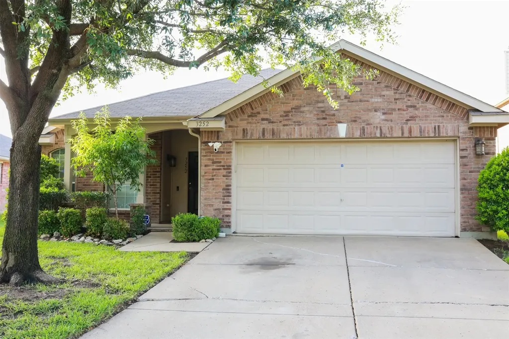 3252 Torio Grand Prairie TX 75054