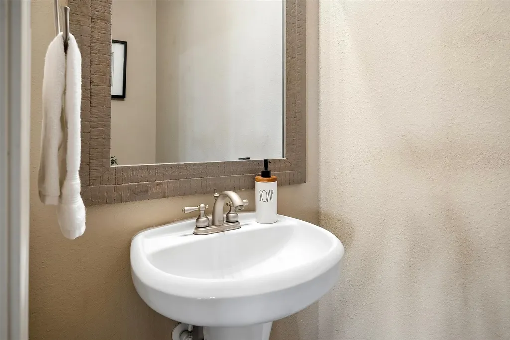 13881 Port Edwards Frisco TX 75033