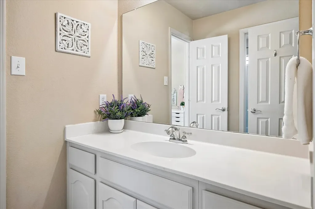 13881 Port Edwards Frisco TX 75033