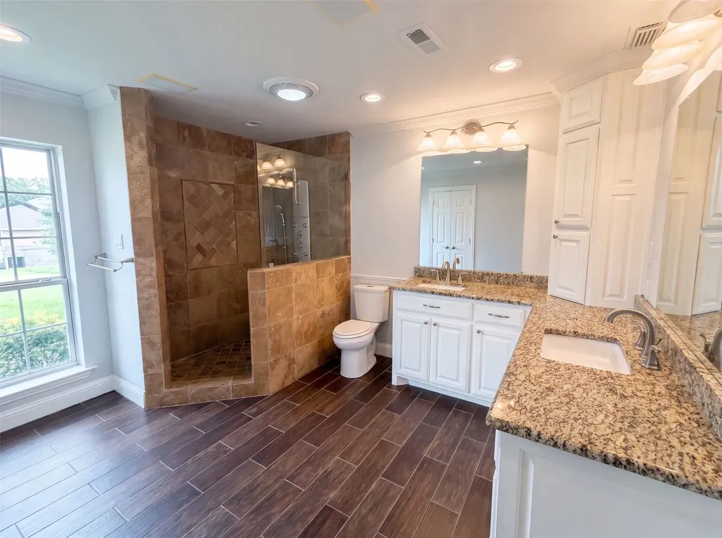 3308 Brookhaven Club Drive Farmers Branch TX 75234