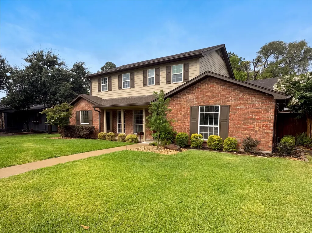 3308 Brookhaven Club Drive Farmers Branch TX 75234