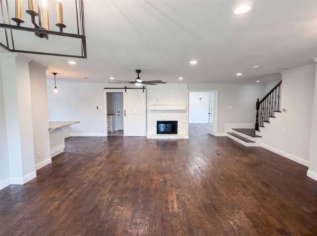 3308 Brookhaven Club Drive Farmers Branch TX 75234