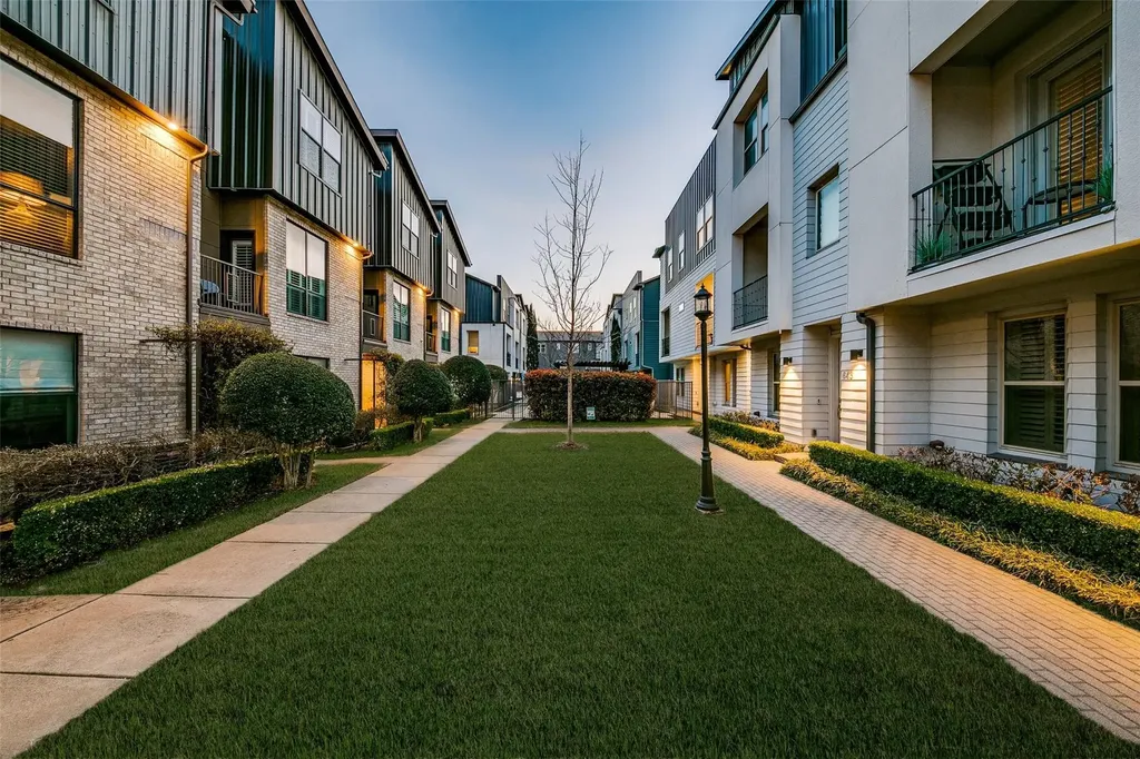 4211 Rawlins Street Dallas TX 75219