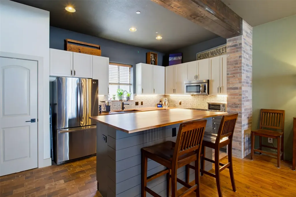 4211 Rawlins Street Dallas TX 75219