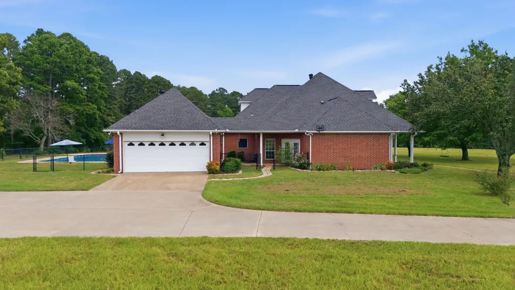 1708 Fm 1002 S Big Sandy TX 75755