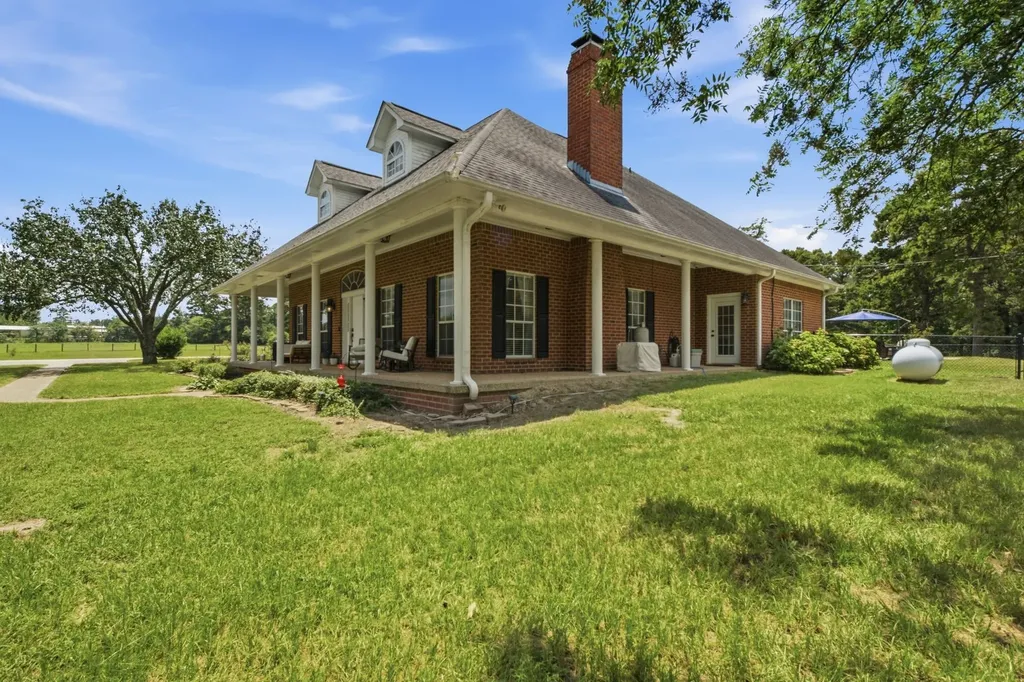 1708 Fm 1002 S Big Sandy TX 75755