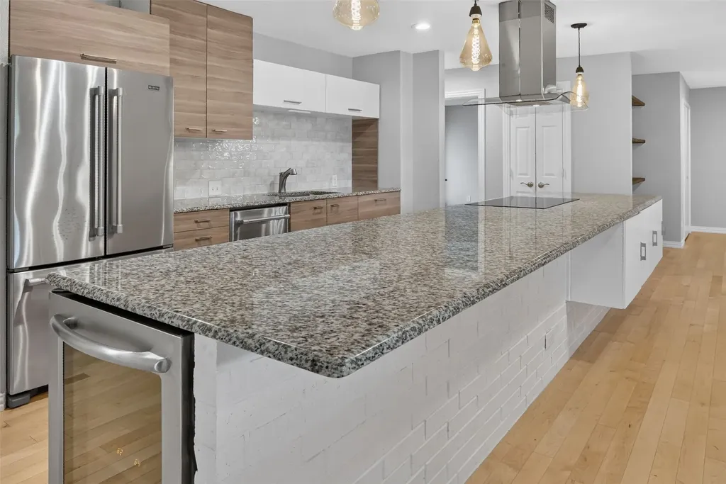 5963 River Bend Drive Benbrook TX 76132
