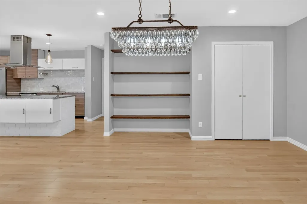 5963 River Bend Drive Benbrook TX 76132