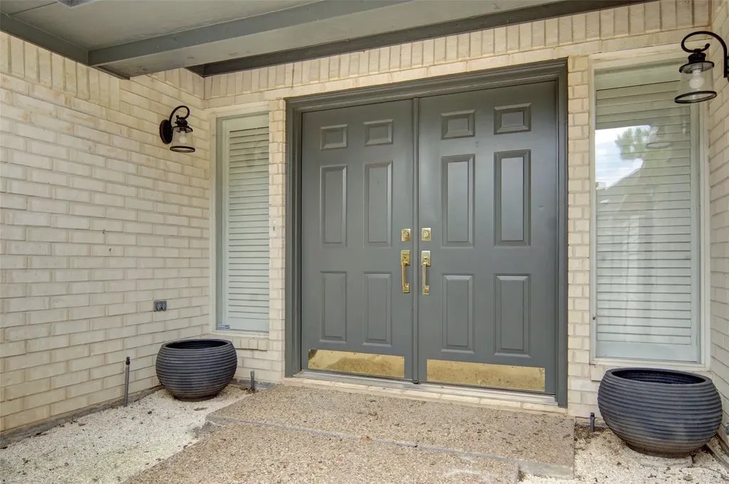 5963 River Bend Drive Benbrook TX 76132