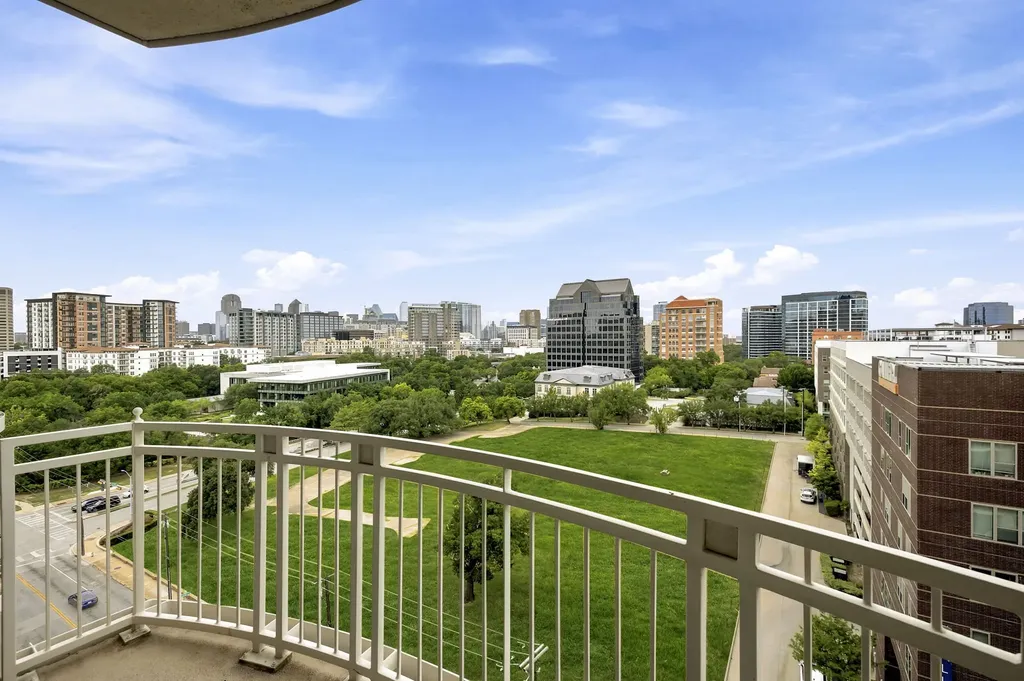 3225 Turtle Creek Boulevard Dallas TX 75219