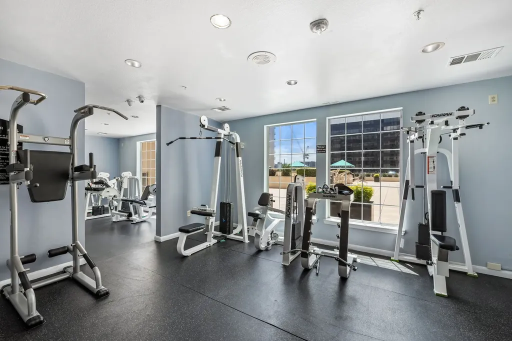 3225 Turtle Creek Boulevard Dallas TX 75219