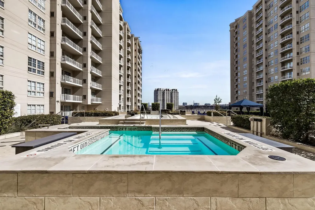 3225 Turtle Creek Boulevard Dallas TX 75219