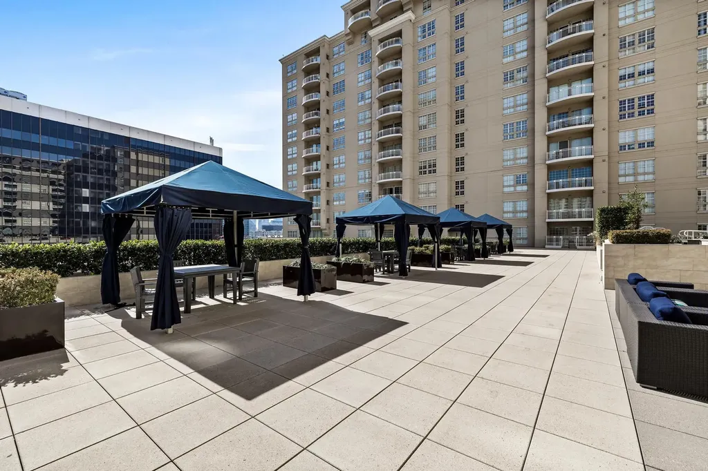 3225 Turtle Creek Boulevard Dallas TX 75219