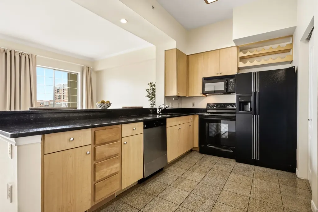 3225 Turtle Creek Boulevard Dallas TX 75219