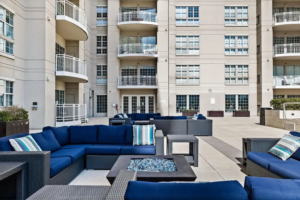 3225 Turtle Creek Boulevard Dallas TX 75219