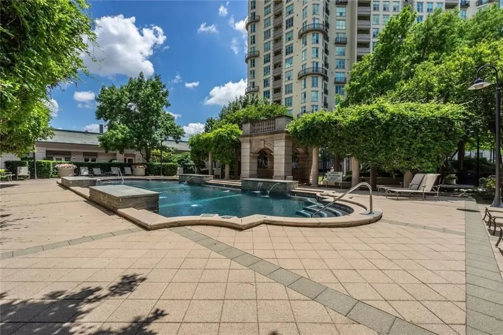 3401 Lee Parkway Dallas TX 75219