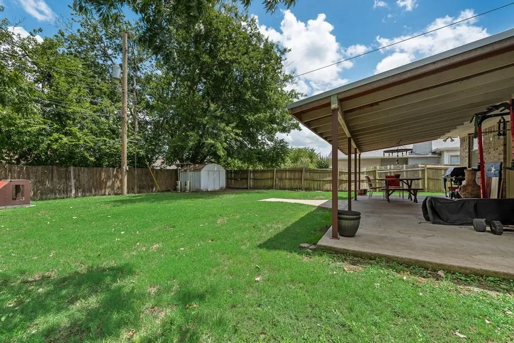802 N Spears Street Alvarado TX 76009