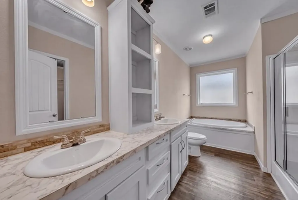 3810 Silver Creek Court Granbury TX 76048