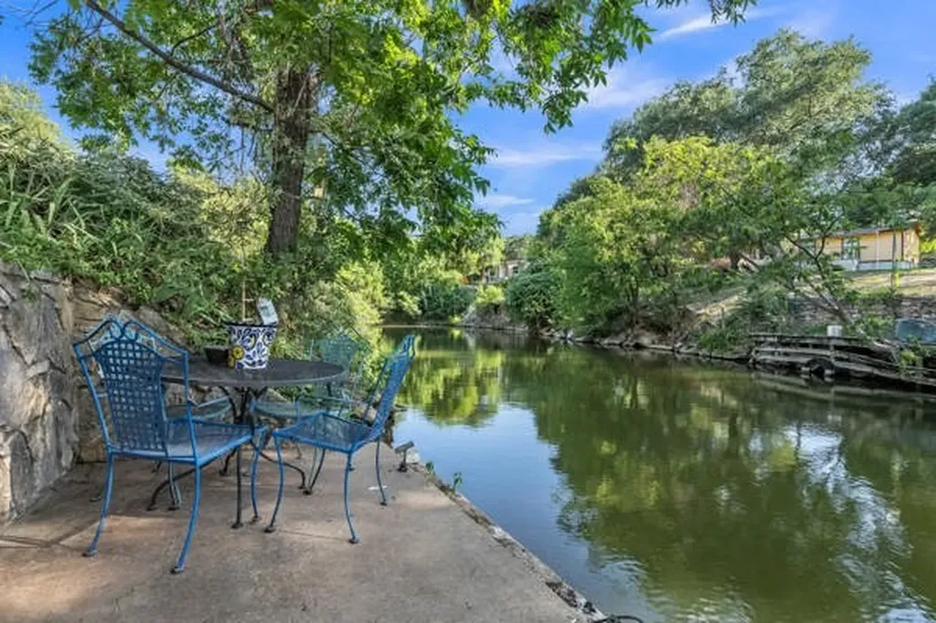 3810 Silver Creek Court Granbury TX 76048