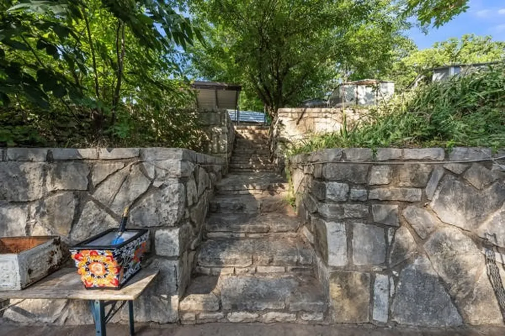 3810 Silver Creek Court Granbury TX 76048