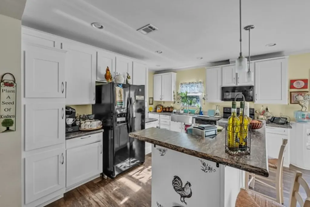3810 Silver Creek Court Granbury TX 76048