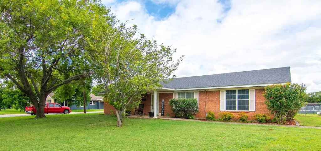 1909 4th Street Brownwood TX 76801