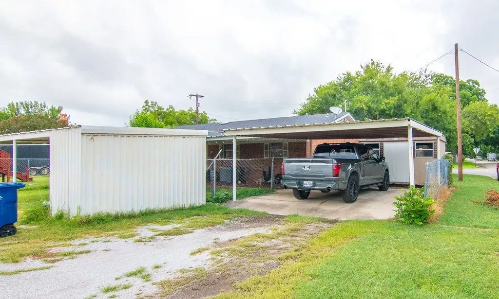 1909 4th Street Brownwood TX 76801
