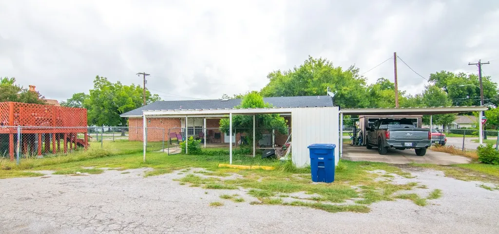 1909 4th Street Brownwood TX 76801