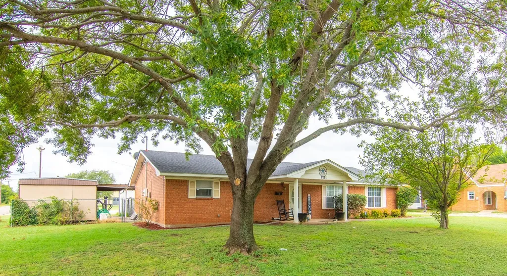 1909 4th Street Brownwood TX 76801