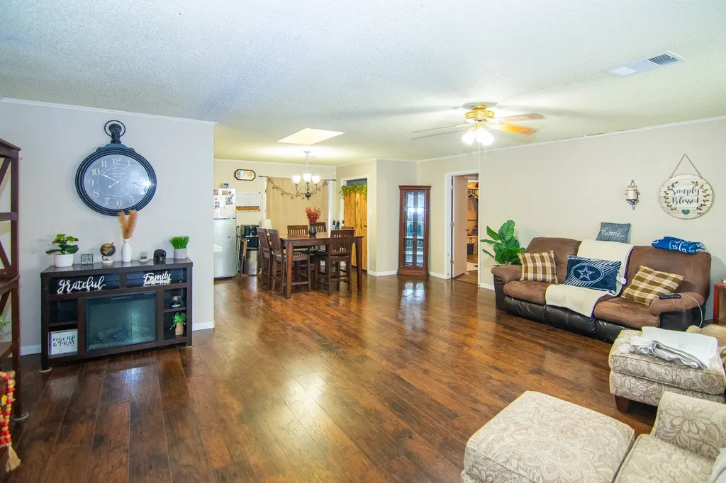 1909 4th Street Brownwood TX 76801