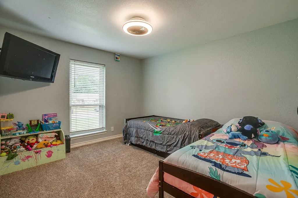 800 Poe Street Azle TX 76020