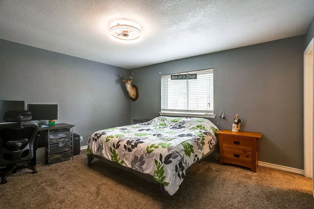 800 Poe Street Azle TX 76020